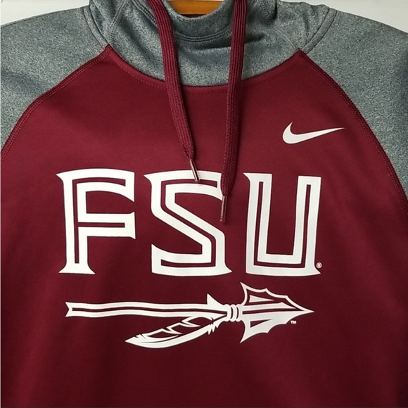 Womens nike sweatshirt, says medium but fits as a small! - Picture 2 of 7